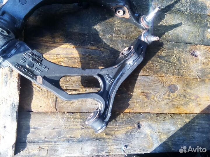 Рычаг передний нижний VW Touareg