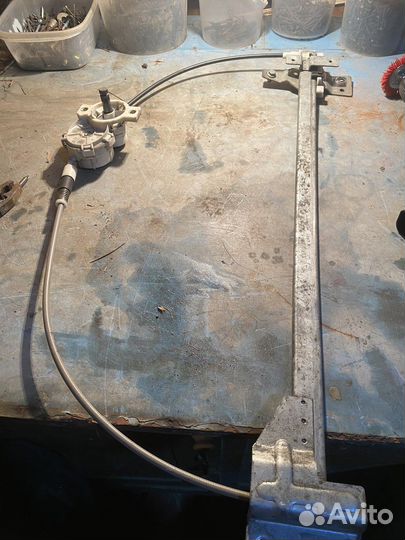 Стеклоподъемник передний правый Mercedes-Benz