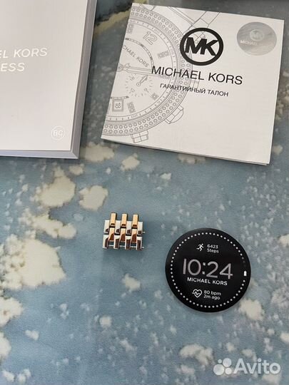 Смарт-часы Michael Kors