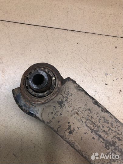 Huundai i30 2 GD Задний нижний рычаг