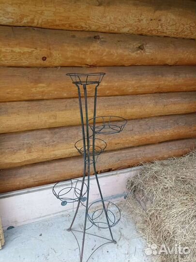 Подставка для цветов напольная металлическая
