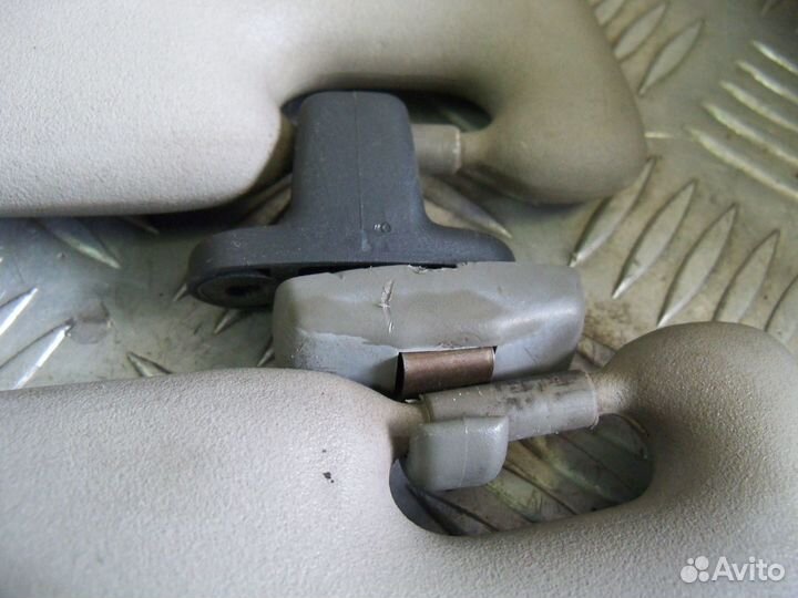 Козырёк солнцезащитный Audi 100 c4 91г