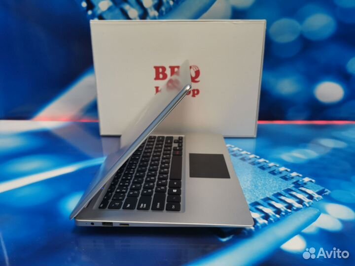 Компактный Новый ноутбук на SSD256gb/FHD/4gbRAM