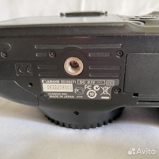 Набор фотоаппарат Canon EOS 550D + объектив 18-135