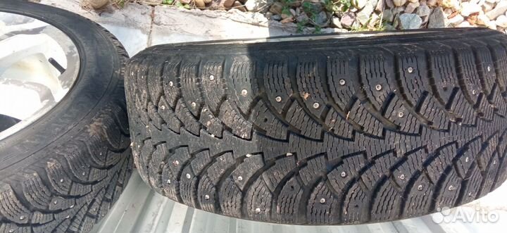 Зимняя резина 205 55 r16 б/у на дисках