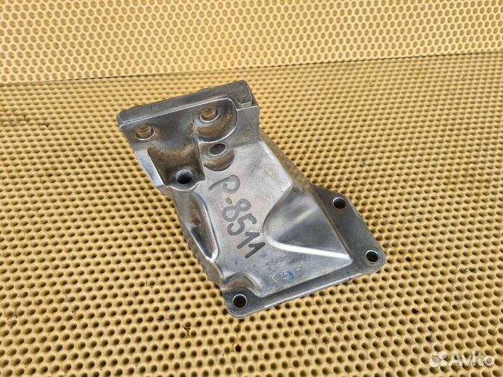 Кронштейн двигателя правый Infiniti Fx35 Fx37 Qx70