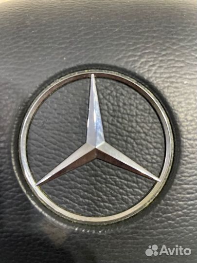 Подушка безопасности водителя Mercedes-Benz