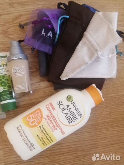 Набор с косметикой, кремами и прочим