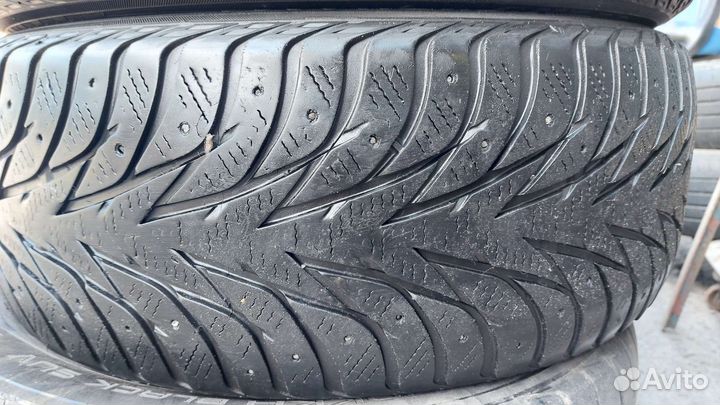 Yokohama Ice Guard IG35 215/55 R17 98T