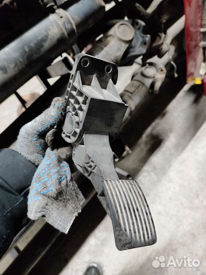 Педаль газа Мерседес А940 300 00 04