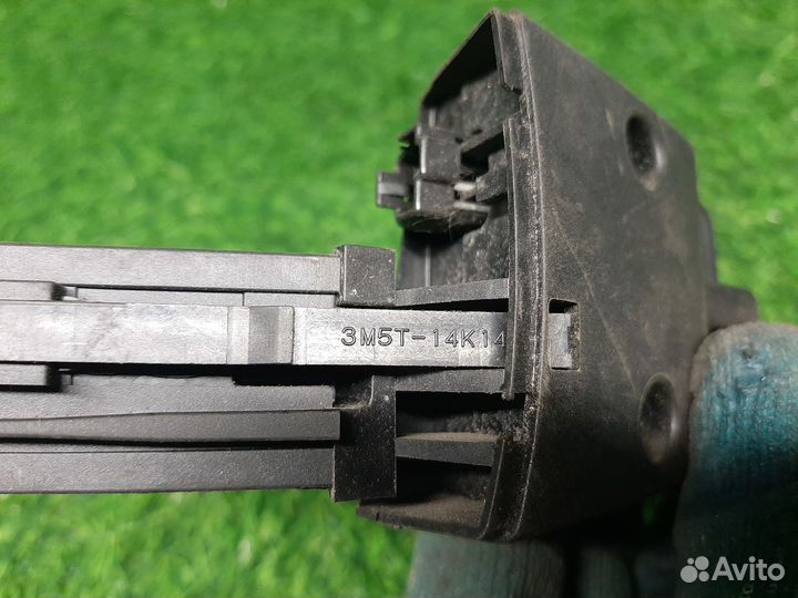 В наличии: управление магнитолой Ford Focus 2