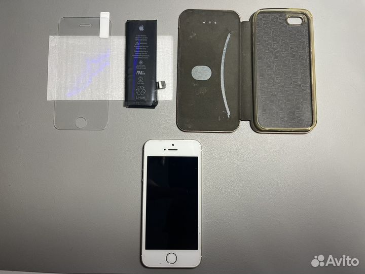 iPhone SE, 32 ГБ