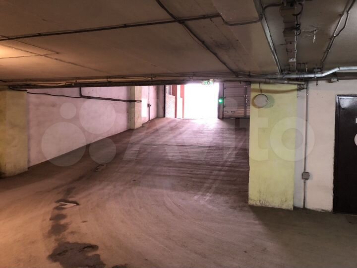 Машиноместо, 24 м²