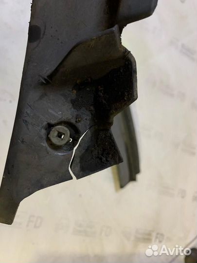 Дождевик Volkswagen Passat B3 1988