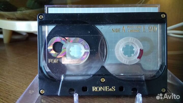 Аудиокассеты в оригинальном корпусе для коллекции