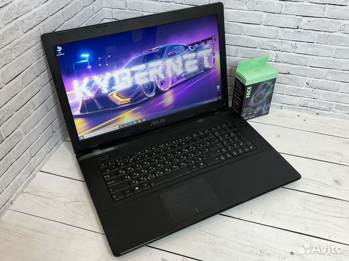 Большой быстрый ноутбук Asus на SSD 17.3