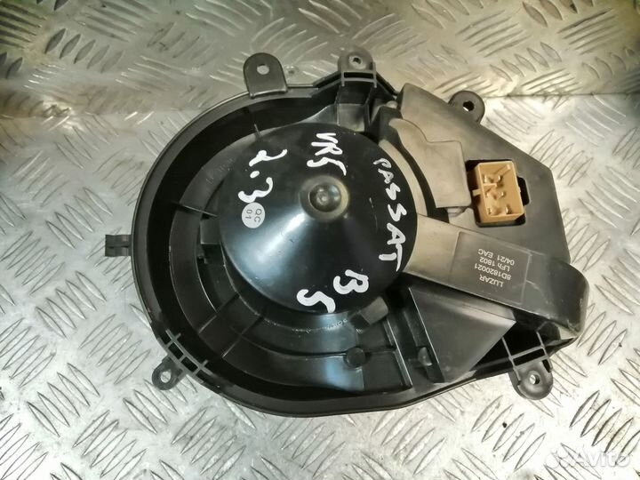 Моторчик отопителя Volkswagen Passat B5