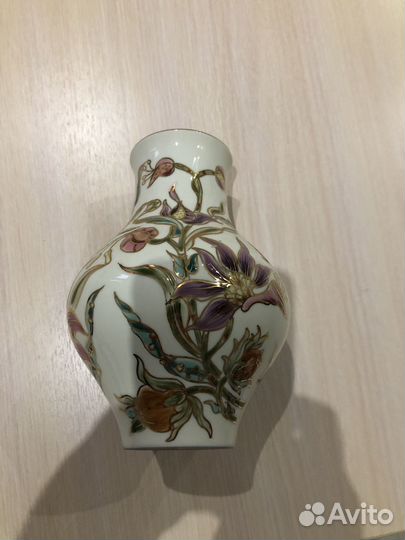 Ваза фарфоровая