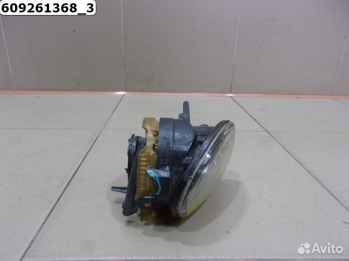 Фара противотуманная правая VW Jetta Golf Tiguan