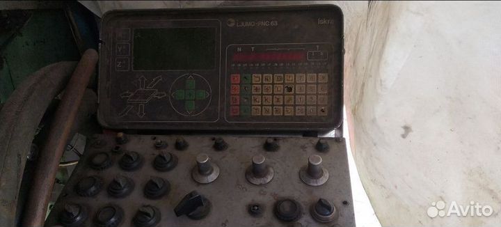 Станок фрезерный с чпу 67К25пф2