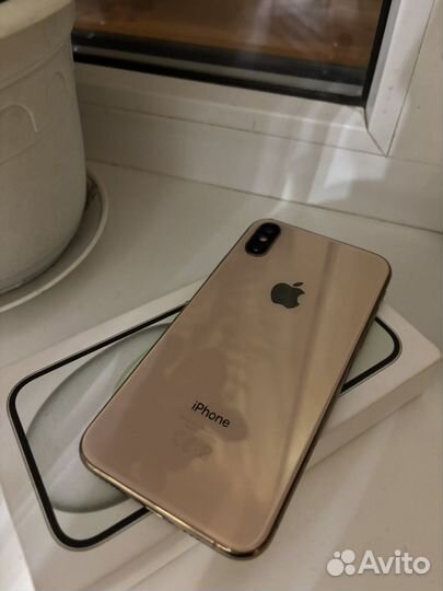 iPhone Xs, 64 ГБ