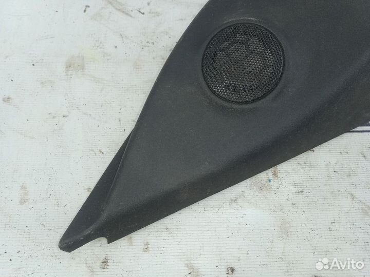 Накладка уголок передней левой двери Opel Astra H рестайлинг (2006—2014)