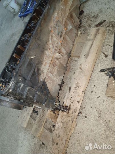 Блок цилиндров 2.8 на мерседес 124