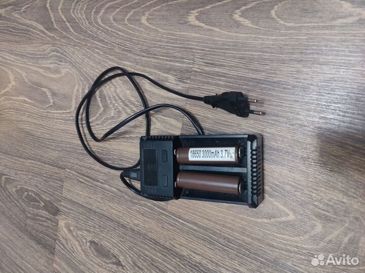 Зарядное устройство nitecore NEW i2