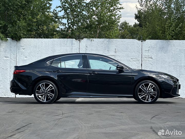 Toyota Camry 2.0 CVT, 2024