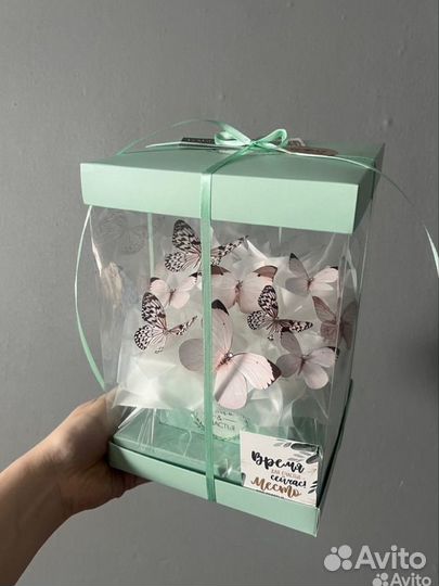Бабочки в коробке