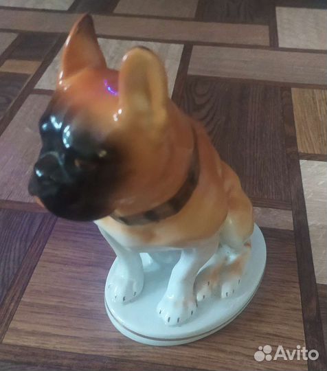 Статуэтка фарфор