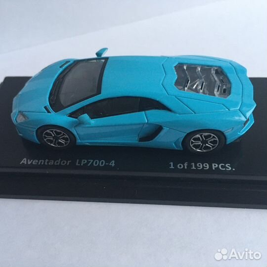 Модель Lamborghini Aventador 1/64 Kyosho