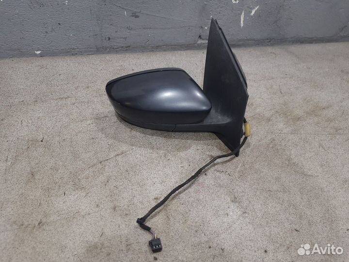 Правое зеркало для Volkswagen Polo Sedan V
