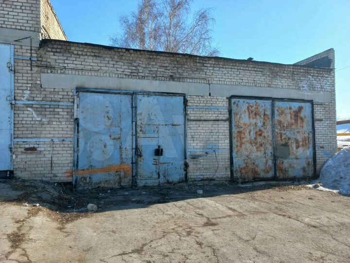 Гараж, > 30 м²