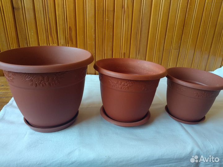 Горшки для цветов пластиковые