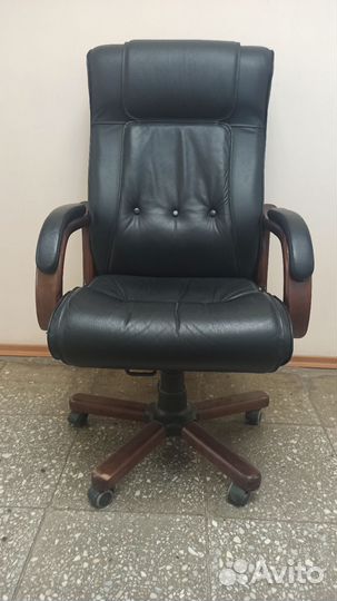 Кресло руководителя chairman 653