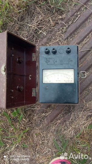 Мегаомметр