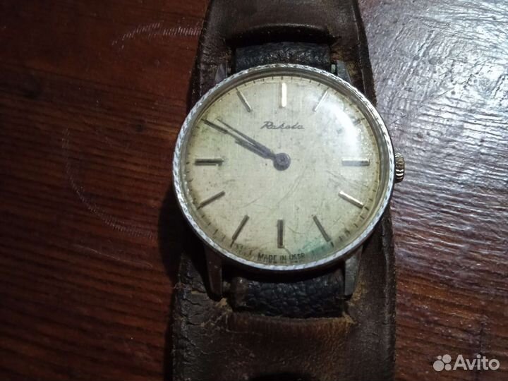 Часы ракета