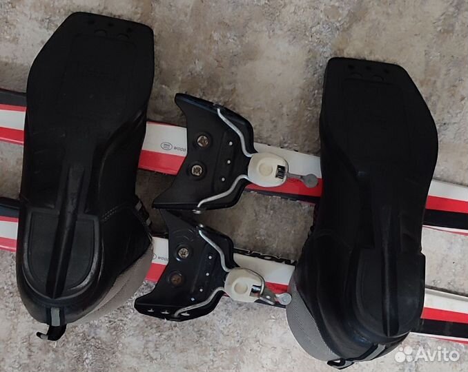 Лыжные ботинки 37 и лыжи