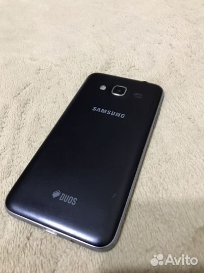 Телефон Samsung galaxy j3