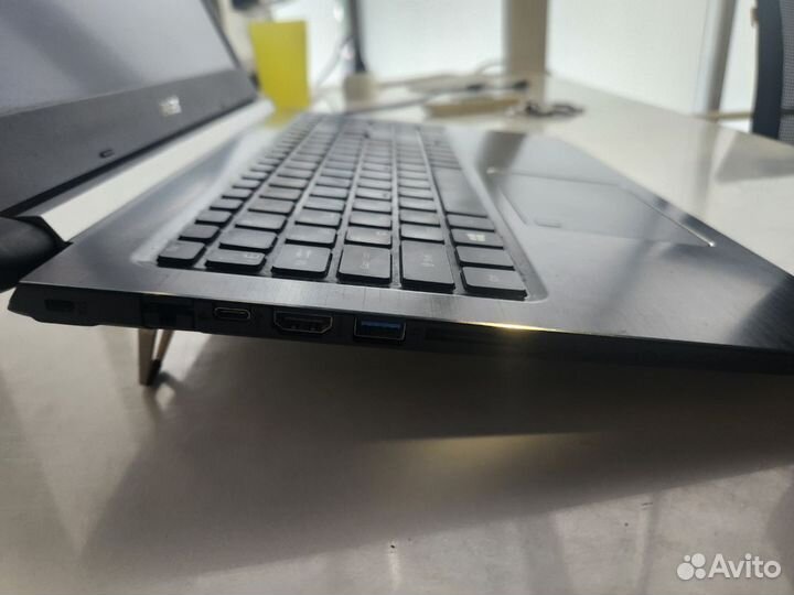 Ноутбук Acer Aspire 7