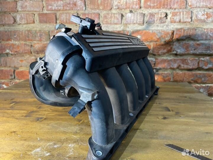 Коллектор впускной Bmw 5 E60 N52B30 AF 2006