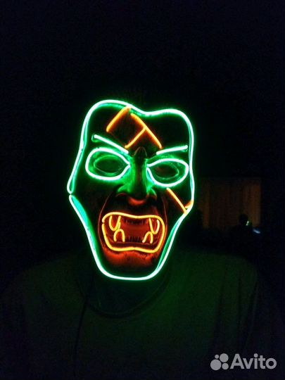 Неоновая маска