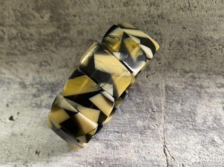 Браслет янтарный