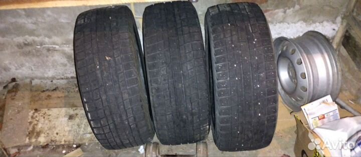 Yokohama Ice Guard IG30 215/50 R17