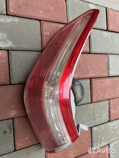 Фонарь задний левый тойота камри 40
