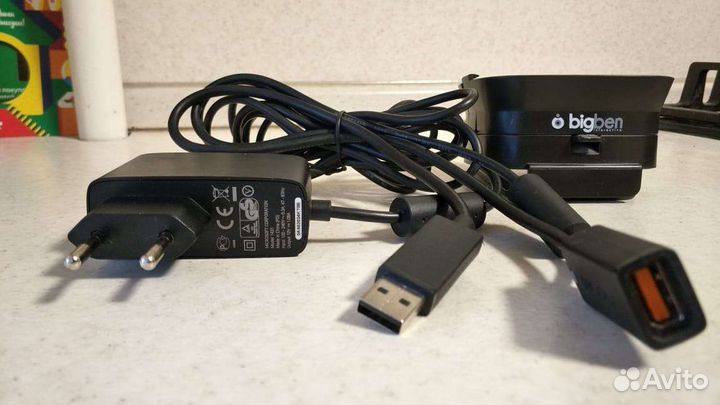 Кинект Xbox 360 + аксессуары