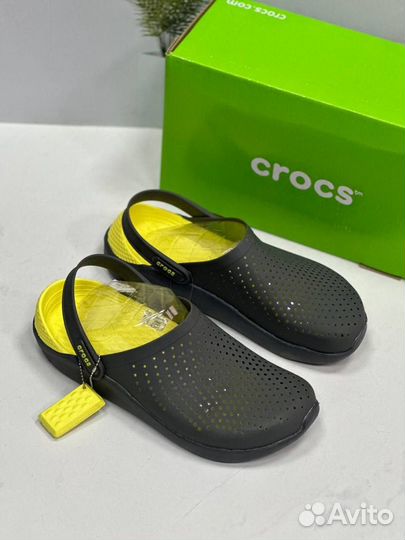 Шлепанцы Crocs