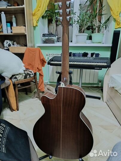 Электроакустическая гитара