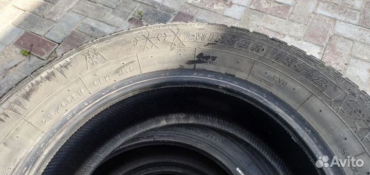 Interstate Winter IWT2 215/65 R16